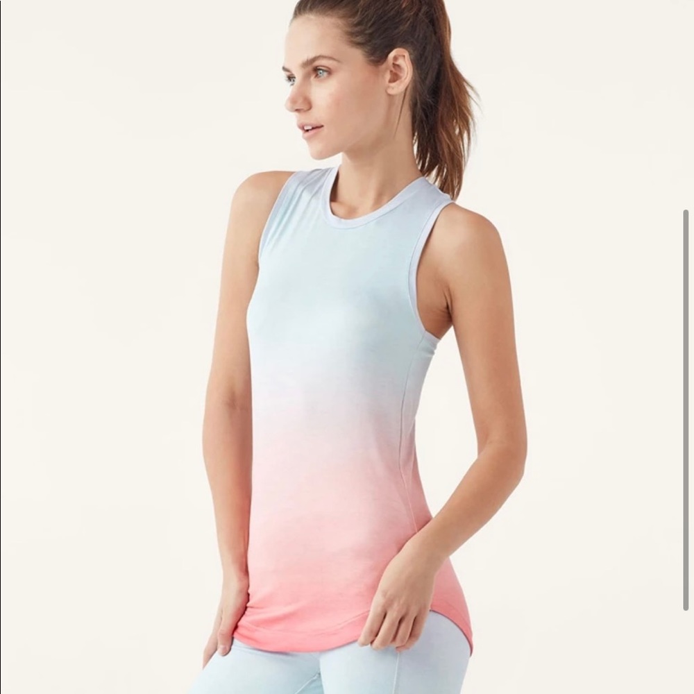 Splendid ombré Aurora top